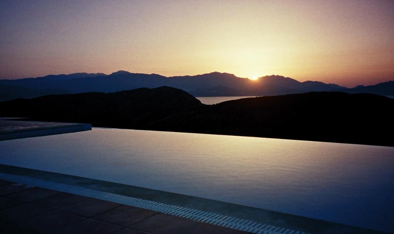 Villa Lir Tholos  Екстер'єр фото